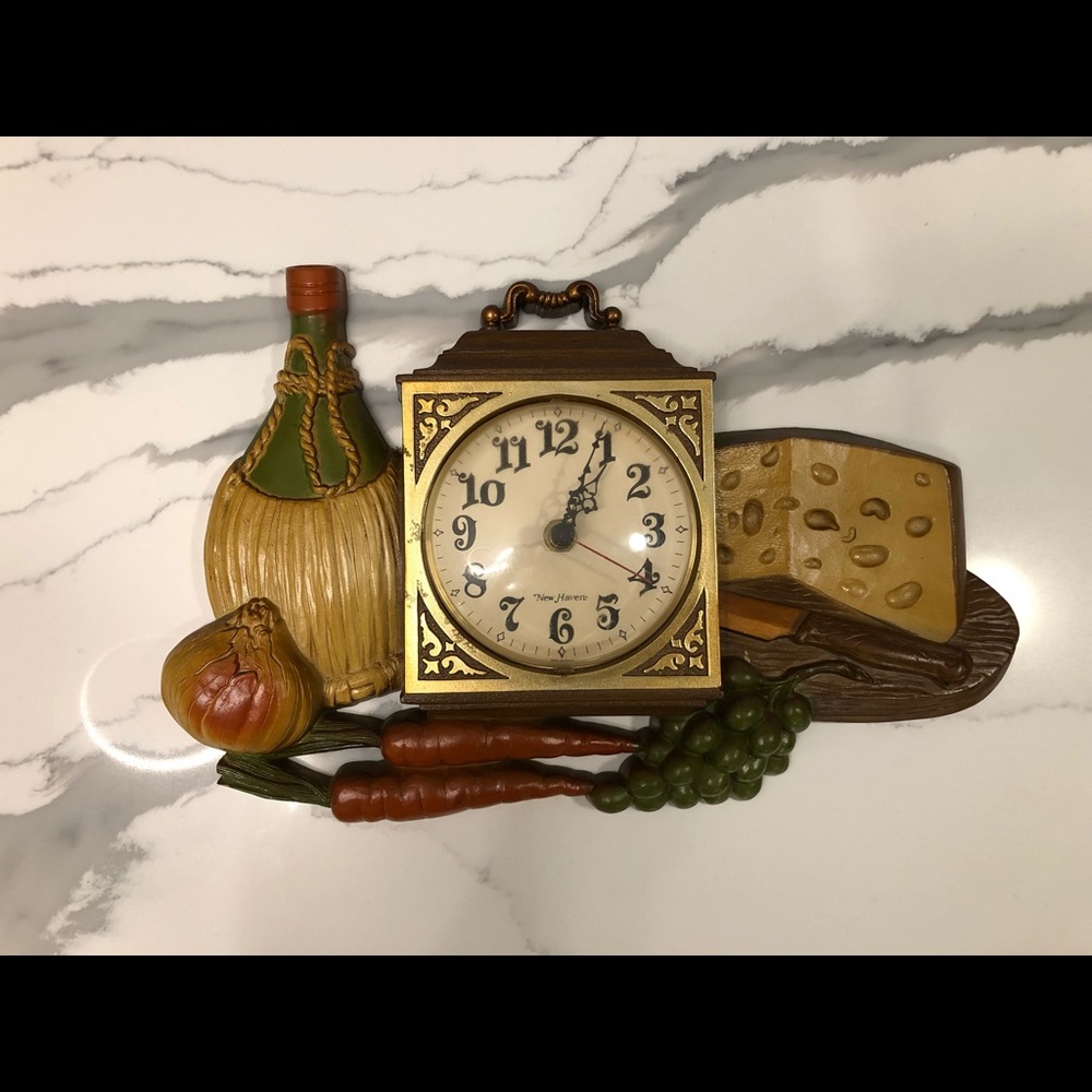 Dart Industries Kitschy Vintage Retro Plastic New Haven Clock Wall Hanging